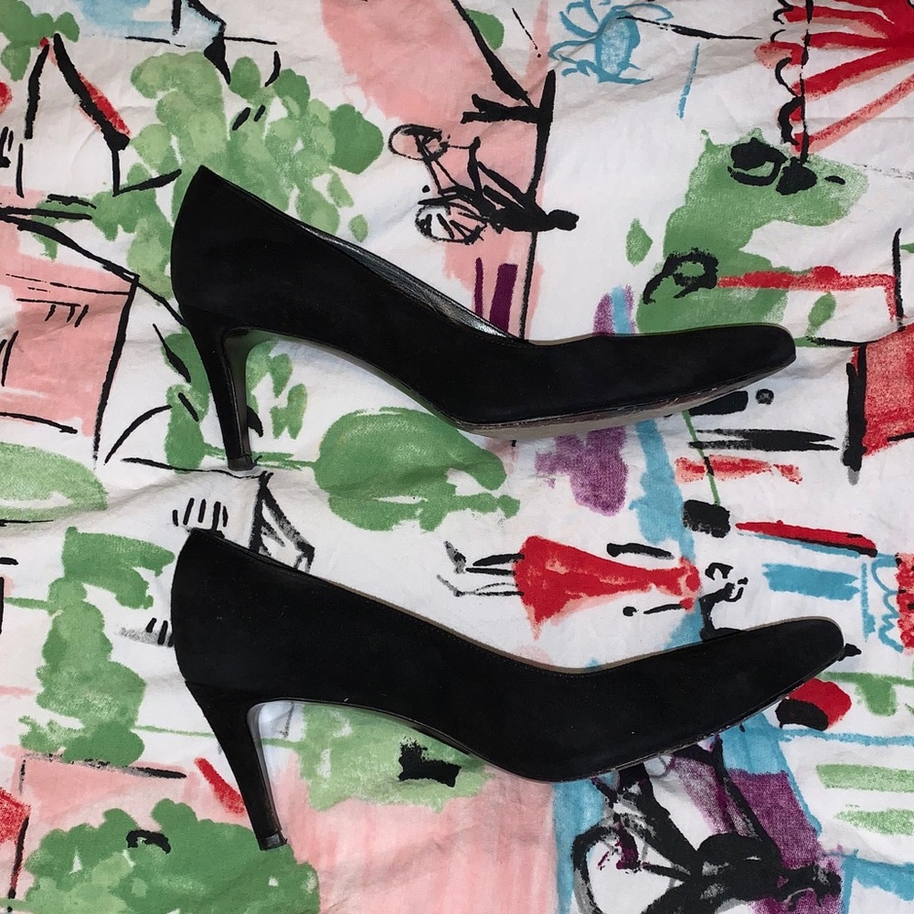 Stuart Weitzman Pinot Pumps in Suede